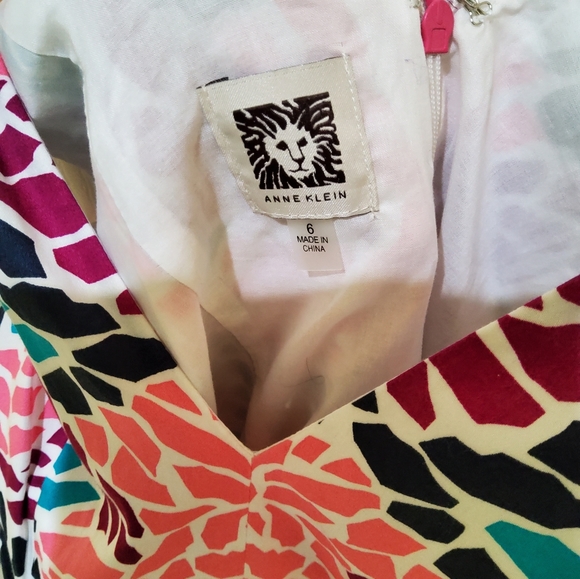 Dress - Picture 4 of 6